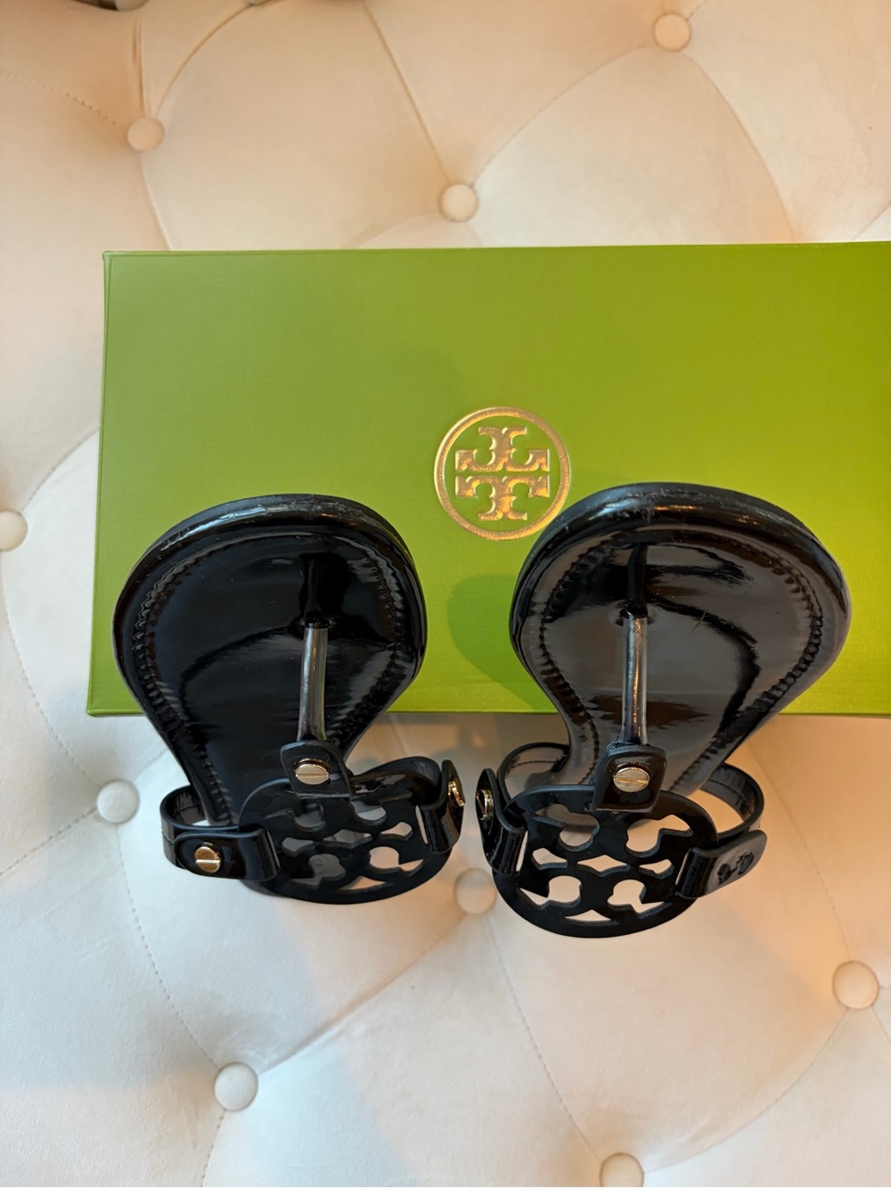 Tory Burch Black Patent Leather Logo Thong Sandals with Gold Accents - Picture 4 of 6